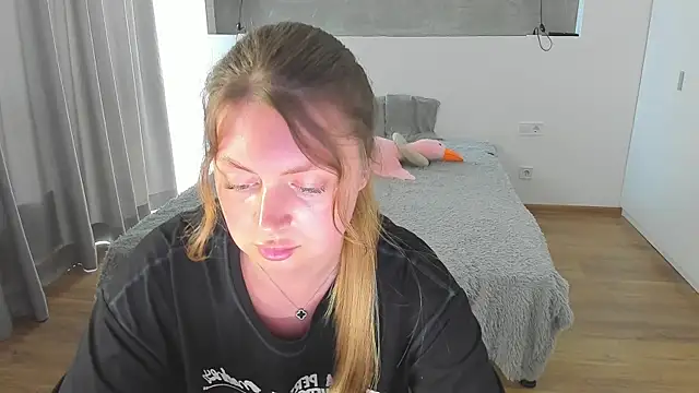 Chatroom XXX en direct de Kitkatvel