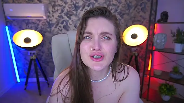 Živý XXX chat EmmyCharmm