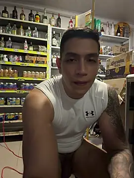 OliverWest04 Live XXX-chat