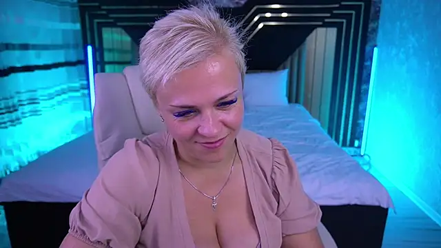 CrystalVibe – Live XXX-chat