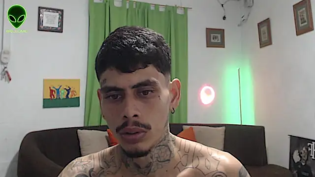 alpha_zom live XXX chat