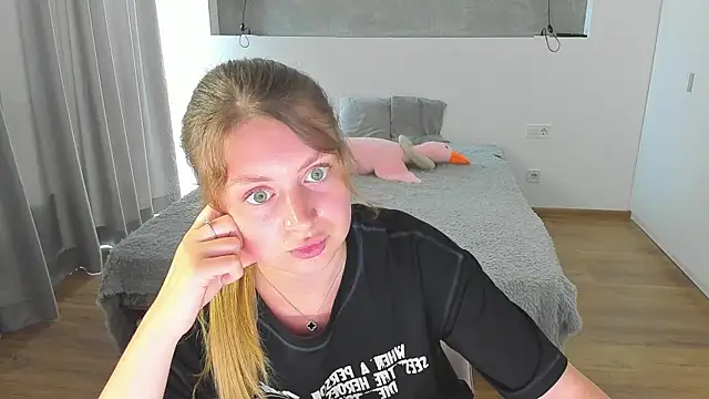 Chatroom XXX en direct de Kitkatvel
