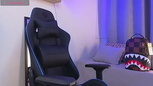 ASHTON_HILS Live XXX Chat