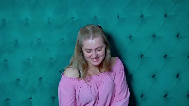 Онлайн чат XXX EllaBells