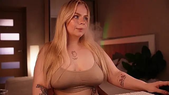 LisaLove3 Chat XXX live