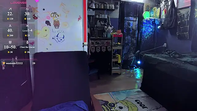 LisaFoxy_y Adlı Modelin Canlı XXX Sohbeti