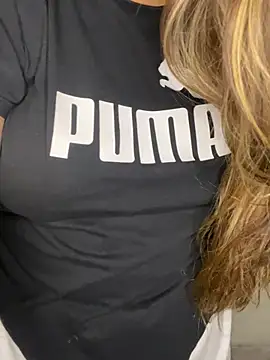 XXX chat uživo modela SassyMahimaQueen