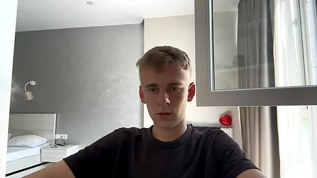 SoloFury live XXX chat