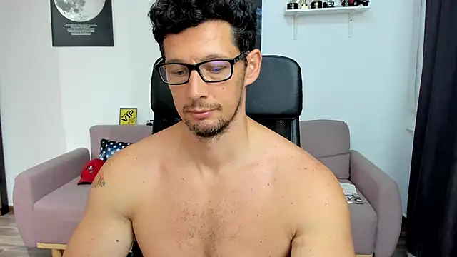 BrutusK08 Chat XXX live