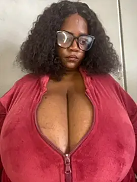 Chat +18 de Sweetlillyss ao vivo