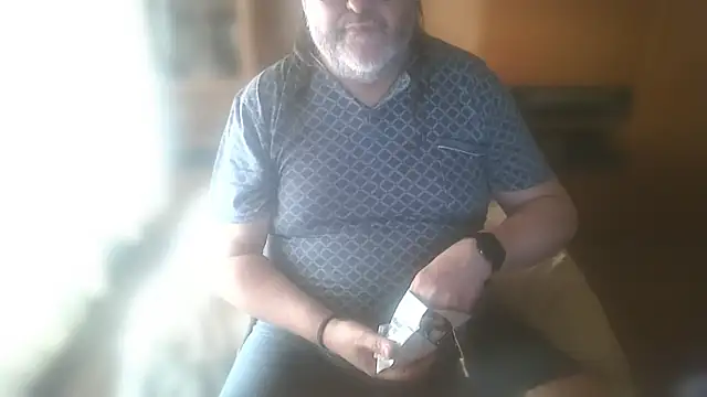 צ'אט XXX בשידור חי של Koldo70