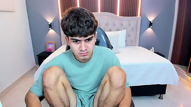 Tommy18__n Live XXX chat
