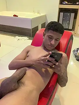 Anthony_clark1 Adlı Modelin Canlı XXX Sohbeti