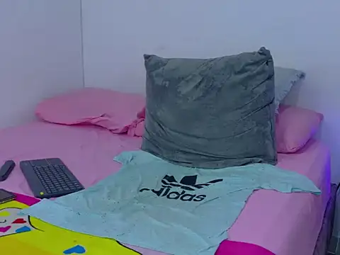 Czat XXX na żywo – skoook_gray_