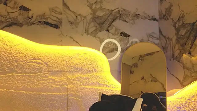 karim_v_v's Live XXX Chat
