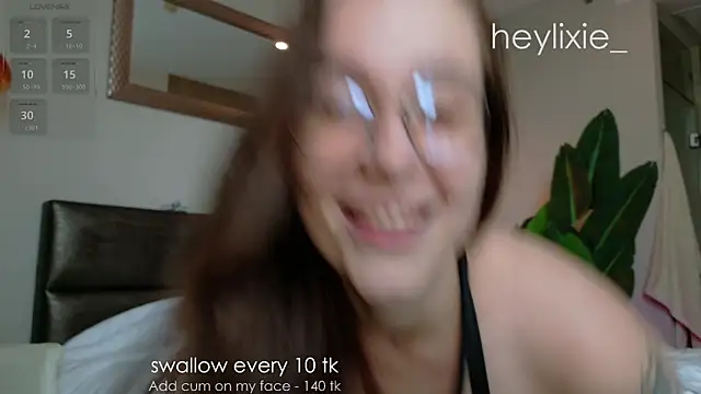 heylixie__ Chat XXX live