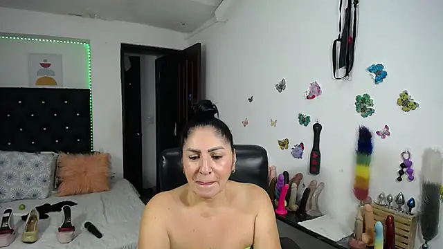 mature_bigboobs10's Live XXX Chat