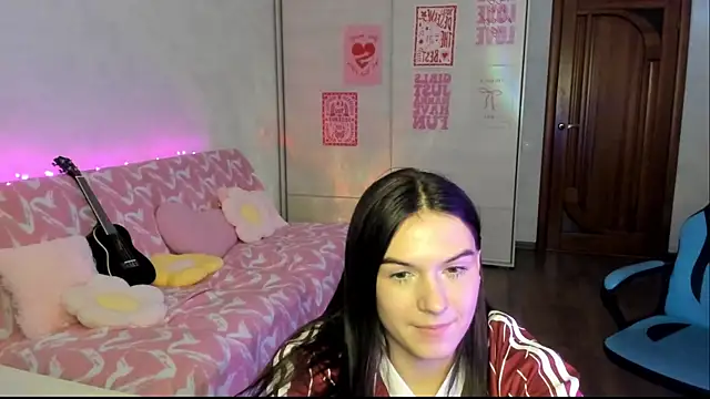 luna_lust_212 Adlı Modelin Canlı XXX Sohbeti