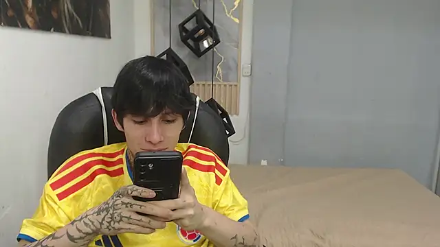 Cry_thereal XXX чат на живо