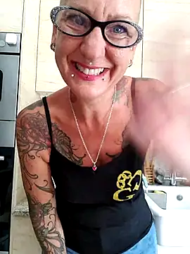 Emma_Milf25 Live XXX Chat