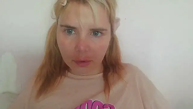 HornyElena XXX чат на живо