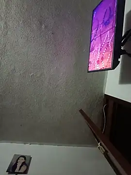 maynor_1998's Live XXX Chat