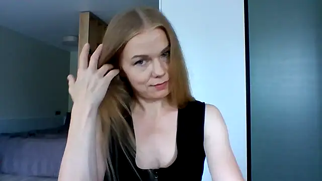 XXX chat uživo modela Tina5394