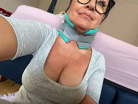 HoneyMakerr – webcam-show
