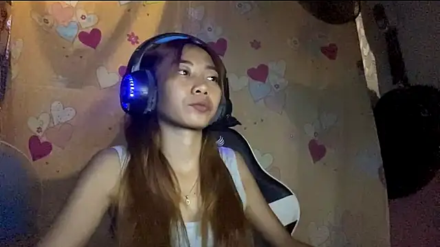 PiaSwida XXX чат на живо