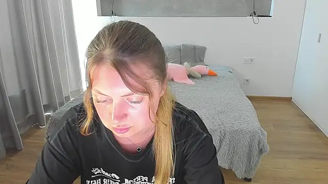 Chat +18 de Kitkatvel ao vivo