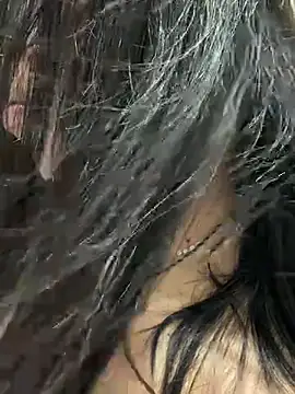 virginbrunette99 Adlı Modelin Canlı XXX Sohbeti