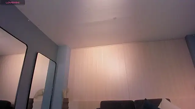 TiffannySins Adlı Modelin Canlı XXX Sohbeti
