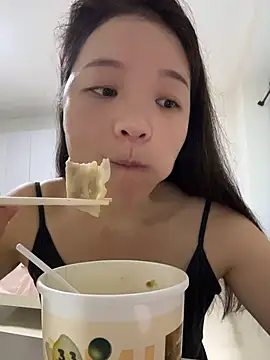 xiaochengzi505 即時 XXX 聊天