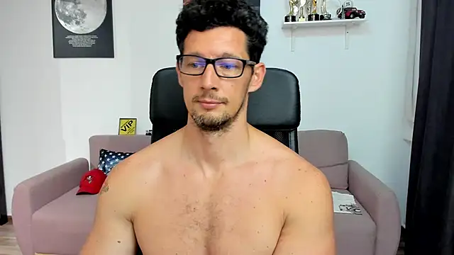 BrutusK08 Chat XXX live