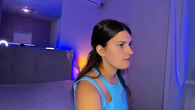 Laura_Leee Adlı Modelin Canlı XXX Sohbeti