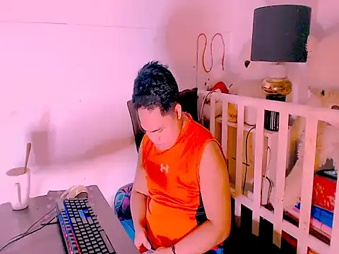 Hardking_69 Adlı Modelin Canlı XXX Sohbeti