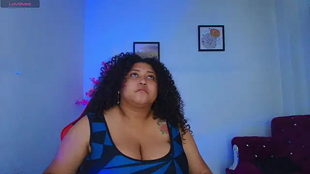 แชท XXX สดของ Ayliinn_