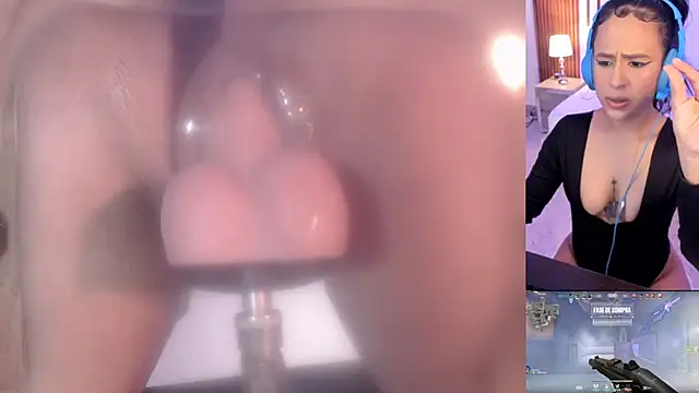 CookiesAndBoots' Live XXX Chat