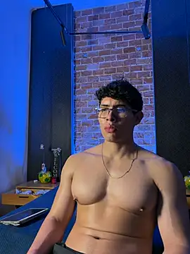 Chat +18 de GrayAndrews ao vivo