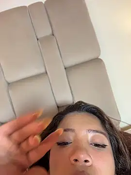 Pushaina__1 Adlı Modelin Canlı XXX Sohbeti