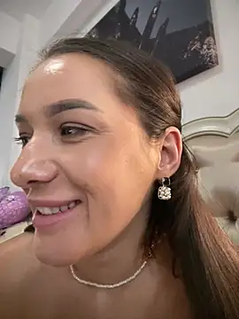 Chatroom XXX en direct de HotXMom_
