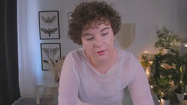 Chat +18 de MelittaStorrie ao vivo