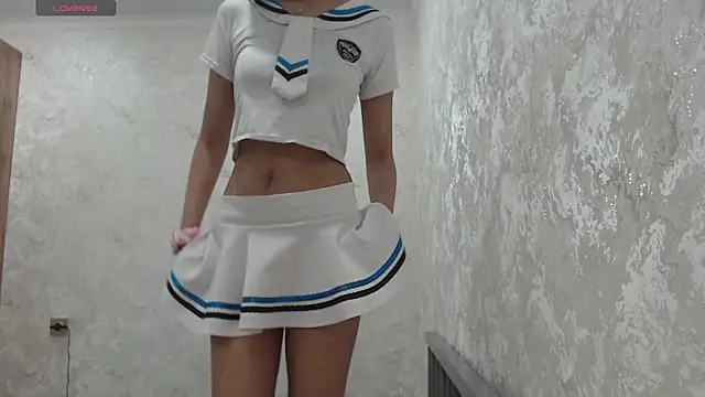 Shy_Kira Chat XXX in diretta
