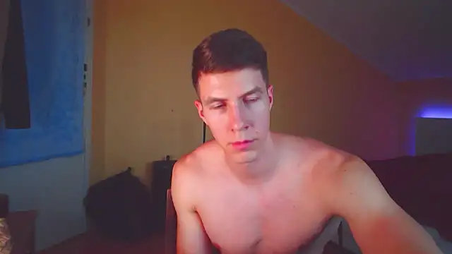 Chris_Brien Adlı Modelin Canlı XXX Sohbeti