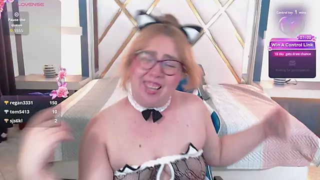 chloe_prg élő XXX-chatje