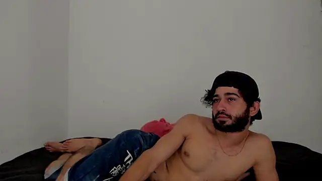 Chat +18 de Aron_go ao vivo