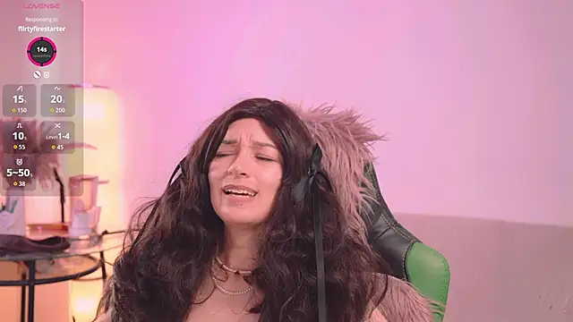 Chat XXX en directo de YourDarlingVivian