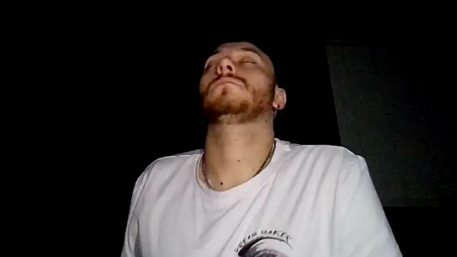 Chat XXX en directo de Mikecloudyhawk