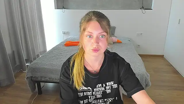 Chat +18 de Kitkatvel ao vivo