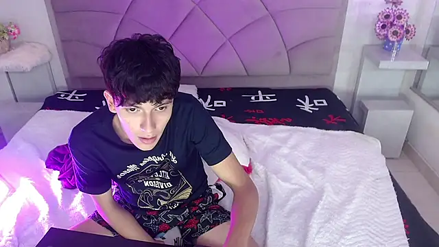 Chat XXX ao vivo de ethan_twink22